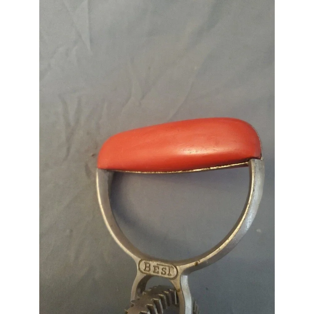 VW Mfg Co Antique Best Egg Beater Red Handle Crank Double Mixer Oakland USA